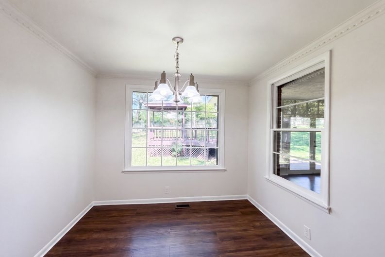 Photo 10 of 26 of 220 Haywood Ln, Nashville, TN