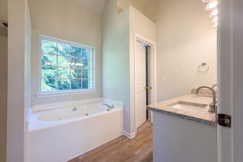 Photo 17 of 22 of 3414 McVie Ct, Old Hickory, TN