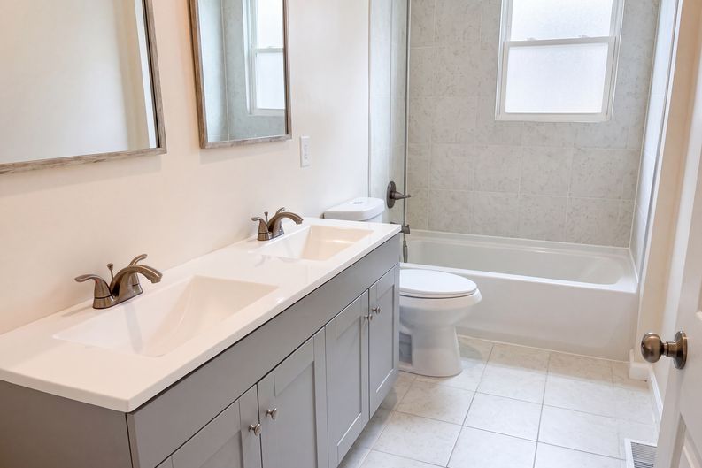 Photo 6 of 19 of 1314 S Braddock St, Winchester, VA