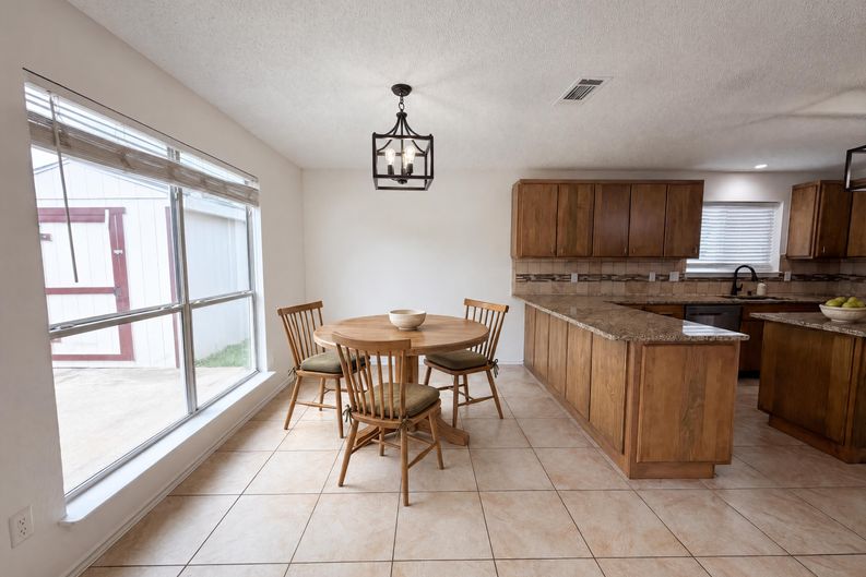 Photo 7 of 19 of 1301 Judy Ln, Copperas Cove, TX