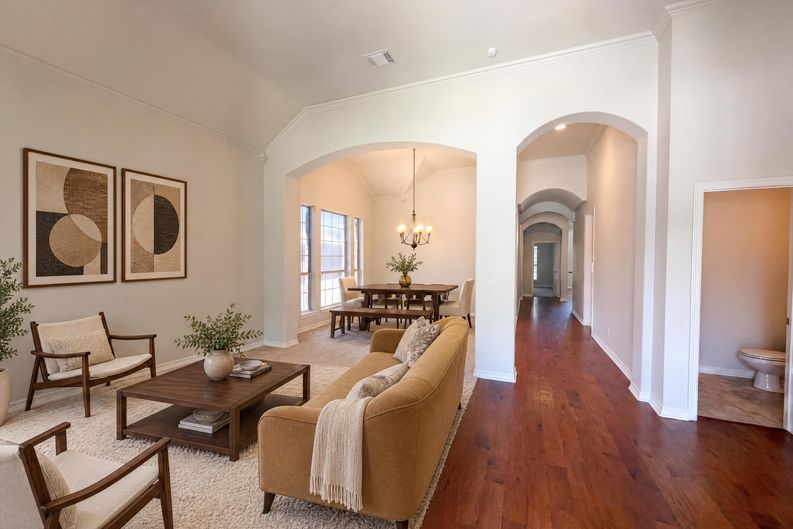 Photo 6 of 30 of 6 Cimarron Ct, Roanoke, TX