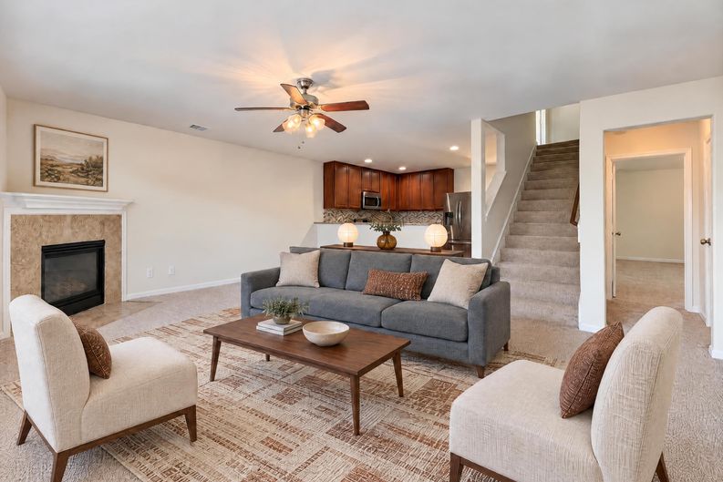 Photo 3 of 26 of 14414 Darrah Dr, Houston, TX