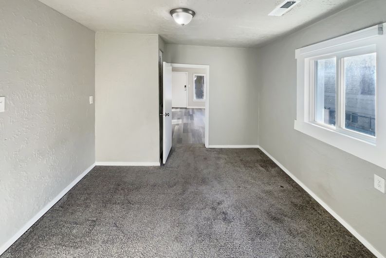 Photo 12 of 17 of 2865 Pingree Ave, Ogden, UT