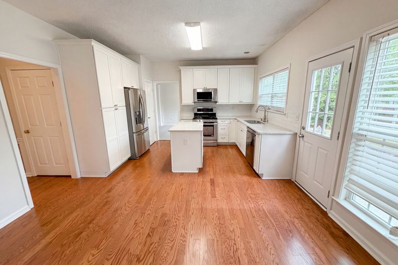 Photo 15 of 45 of 3935 Lake Lanier Dr, Duluth, GA