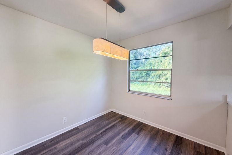 Photo 6 of 19 of 8943 3rd Ave, Jacksonville, FL