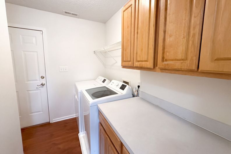 Photo 18 of 23 of 4315 Enoch Dr, Charlotte, NC