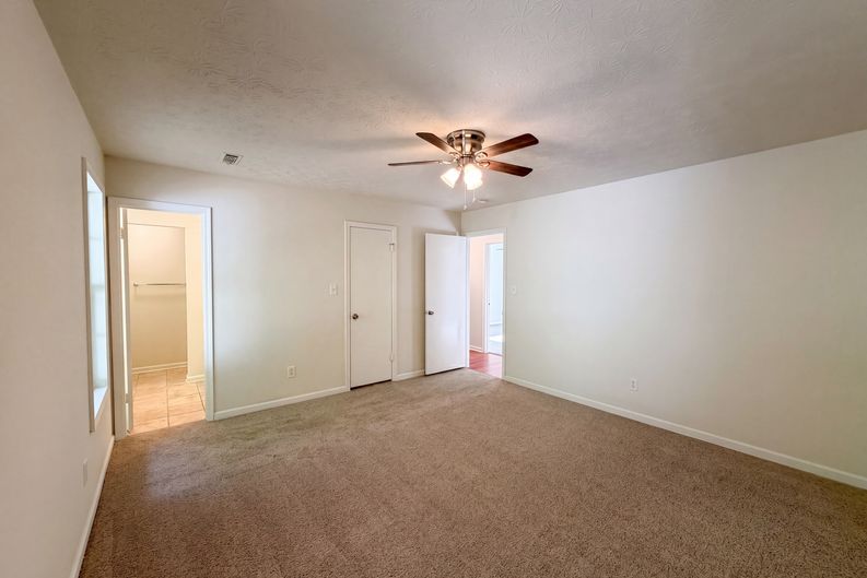Photo 4 of 22 of 430 Cornwallis Way, Fayetteville, GA