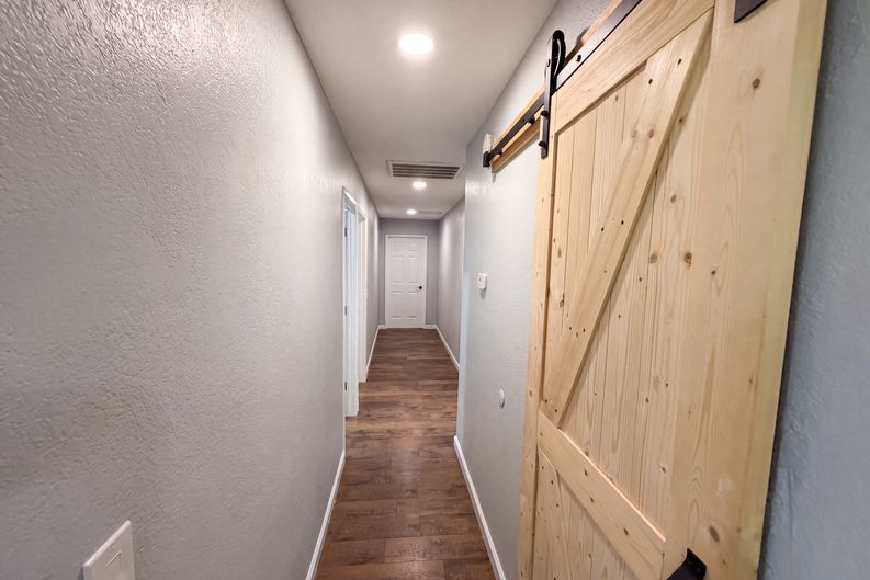 Photo 9 of 18 of 14729 Hartford Ln, Helendale, CA