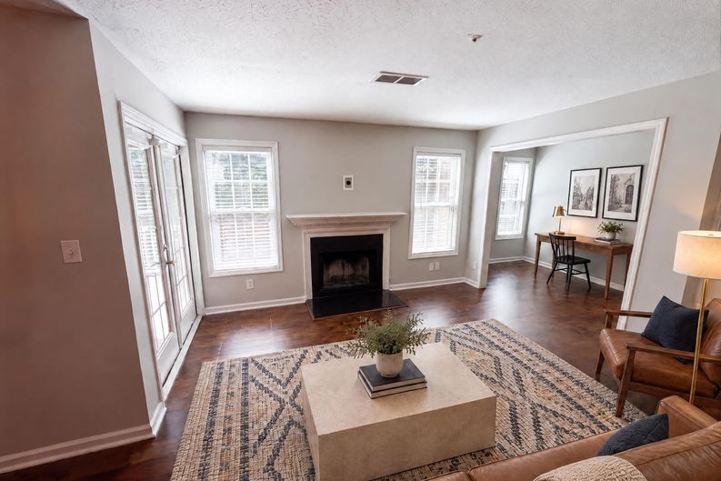 Photo 3 of 31 of 2090 River Heights Walk SE, Marietta, GA