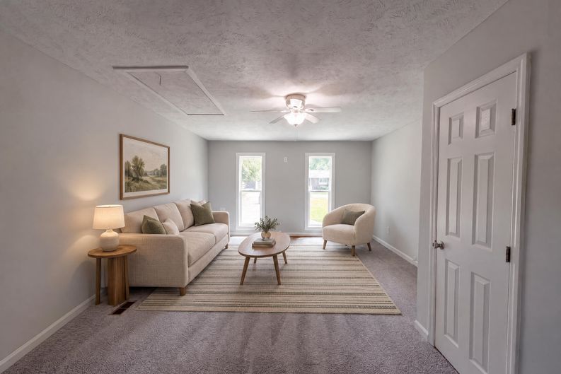Photo 6 of 17 of 909 Axis Cir, Hope Mills, NC
