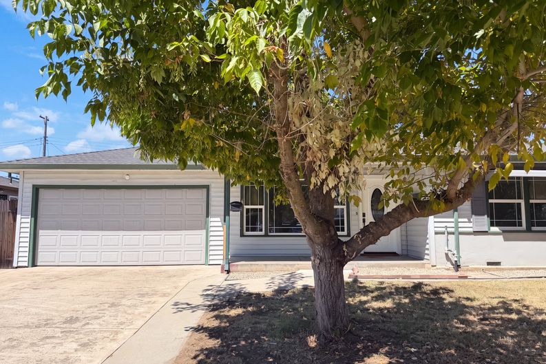 Photo 26 of 41 of 719 N Crescent Ave, Lodi, CA