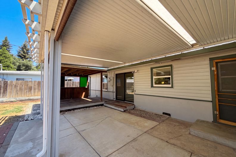 Photo 34 of 41 of 719 N Crescent Ave, Lodi, CA