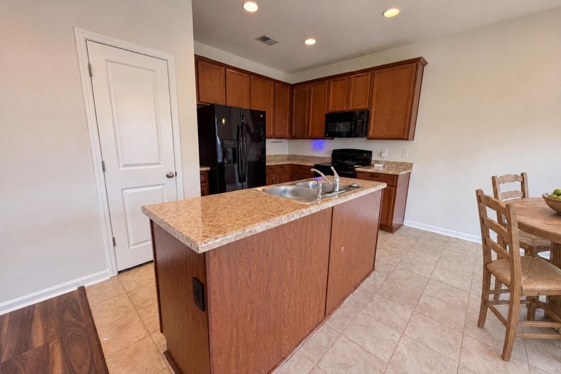 Photo 6 of 21 of 457 Stoney Field Dr, Moncks Corner, SC