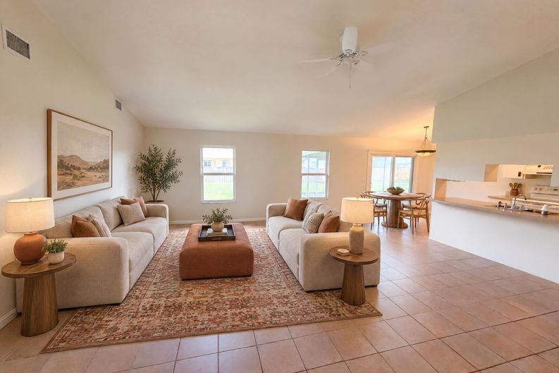 Photo 7 of 28 of 1061 Hunt St NW, Palm Bay, FL