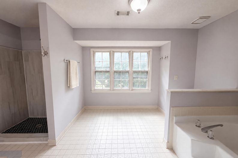 Photo 16 of 31 of 3795 Churchill Dr, Marietta, GA