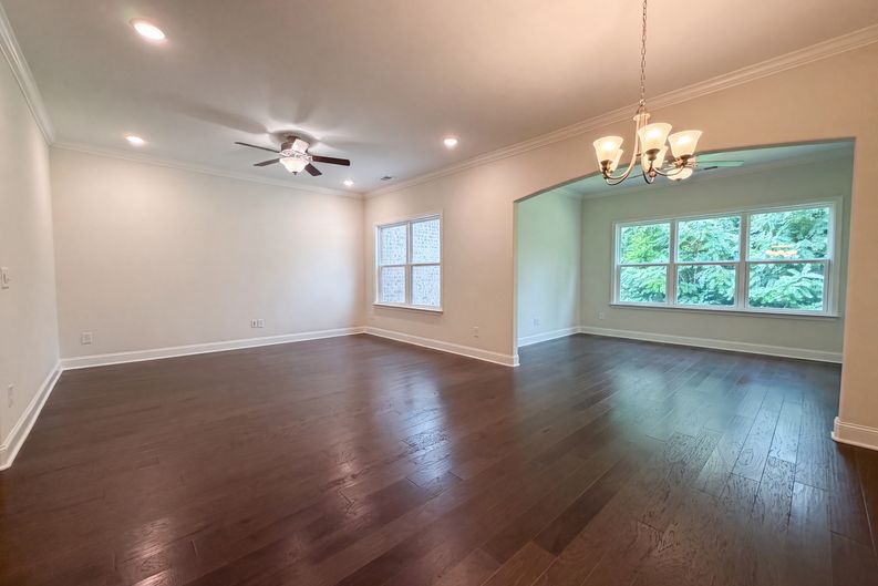 Photo 6 of 17 of 914 Meadowcrest Way, Lebanon, TN
