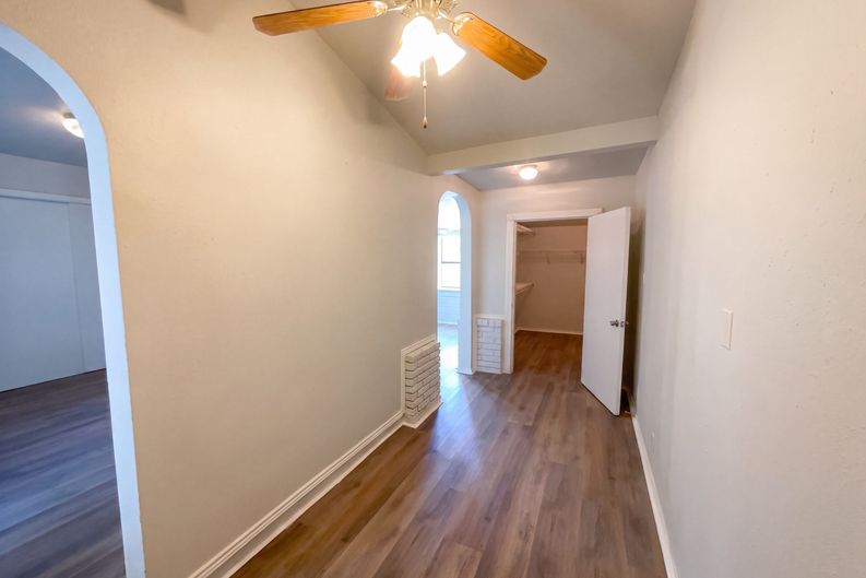 Photo 17 of 22 of 222 Colebrook Dr, San Antonio, TX