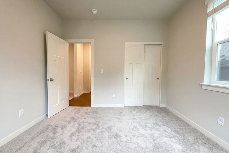 Photo 12 of 24 of 16903 NE 37th Ave, Vancouver, WA