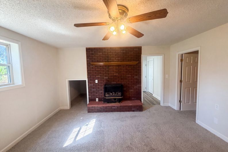 Photo 11 of 26 of 109 Briarcreek Dr, Winston Salem, NC