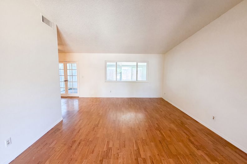 Photo 3 of 27 of 6620 Twining Way, Citrus Heights, CA