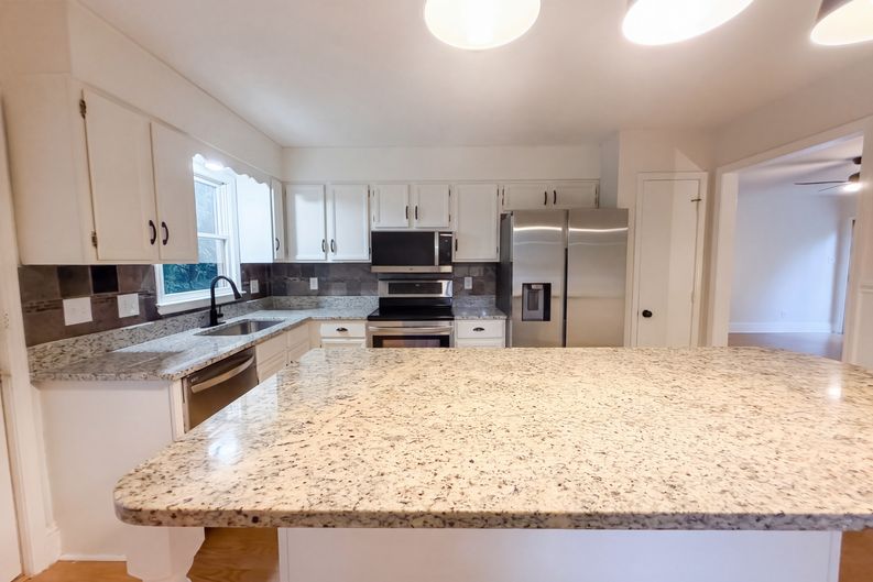 Photo 21 of 27 of 4043 Windward Dr, Tega Cay, SC