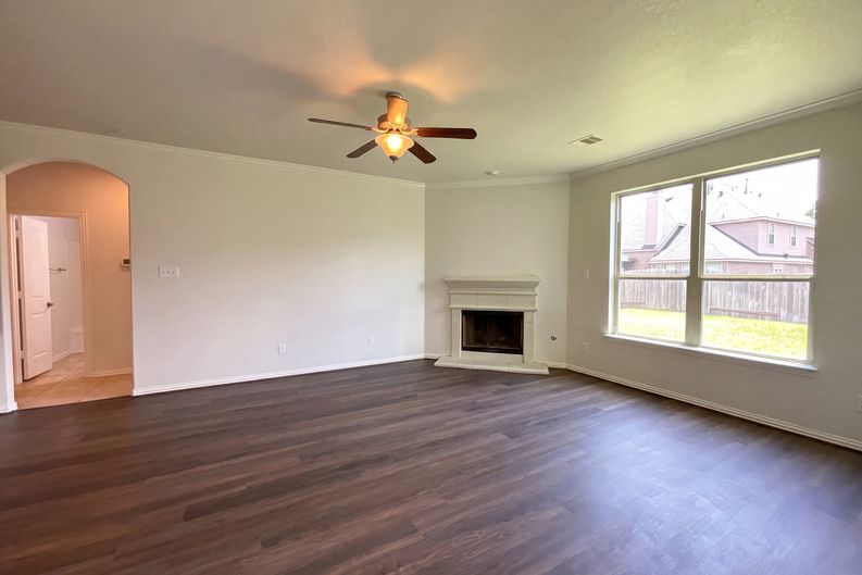 Photo 10 of 22 of 17118 Jetton Park Ln, Humble, TX