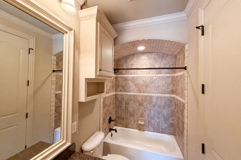 Photo 22 of 33 of 6113 Rock Dove Cir, Colleyville, TX