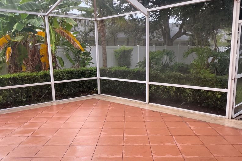 Photo 5 of 19 of 1538 N Lawnwood Cir, Fort Pierce, FL