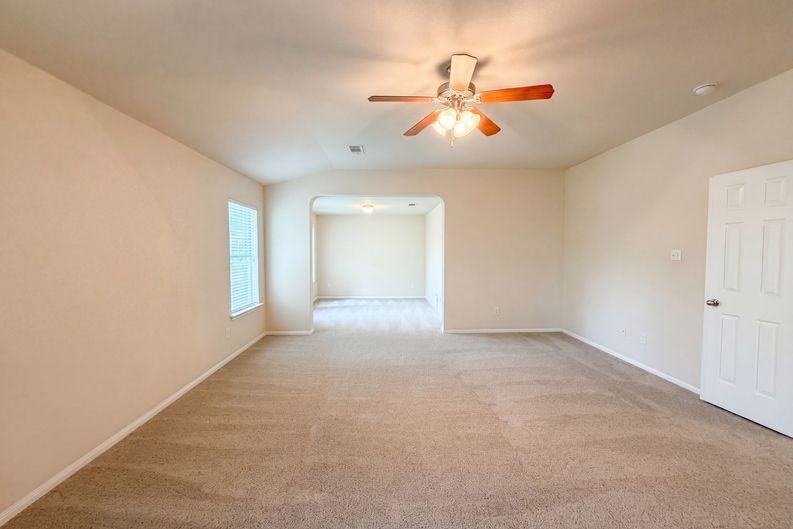 Photo 9 of 21 of 312 Crowfoot Dr, Harker Heights, TX