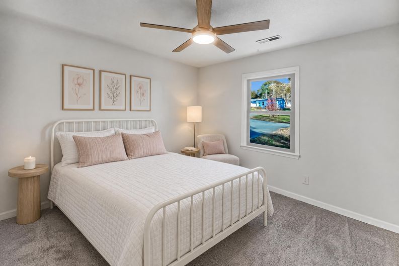 Photo 3 of 18 of 4051 Gordon Ct, Winston Salem, NC