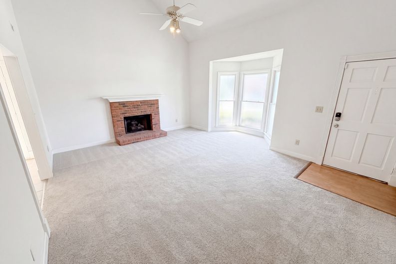 Photo 11 of 26 of 1150 Magnolia Way SE, Smyrna, GA