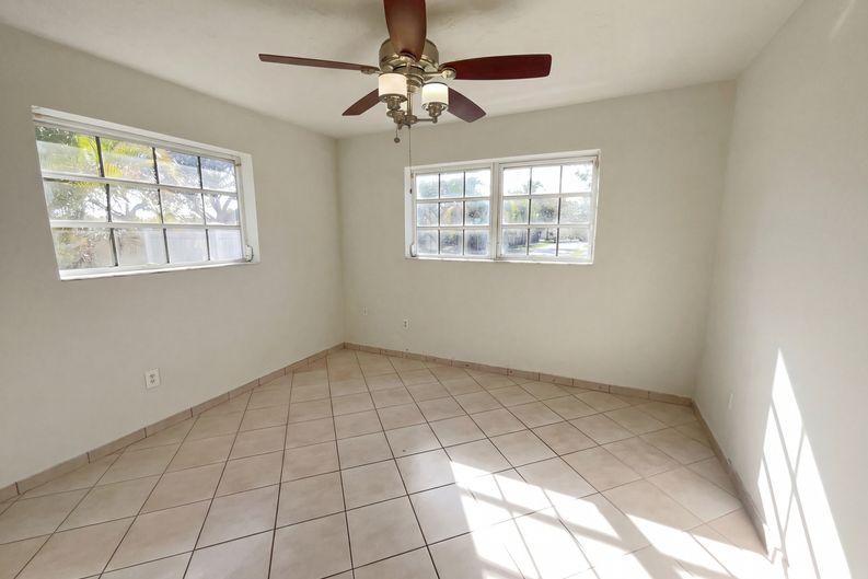 Photo 17 of 21 of 10001 SW 99th Ave, Miami, FL