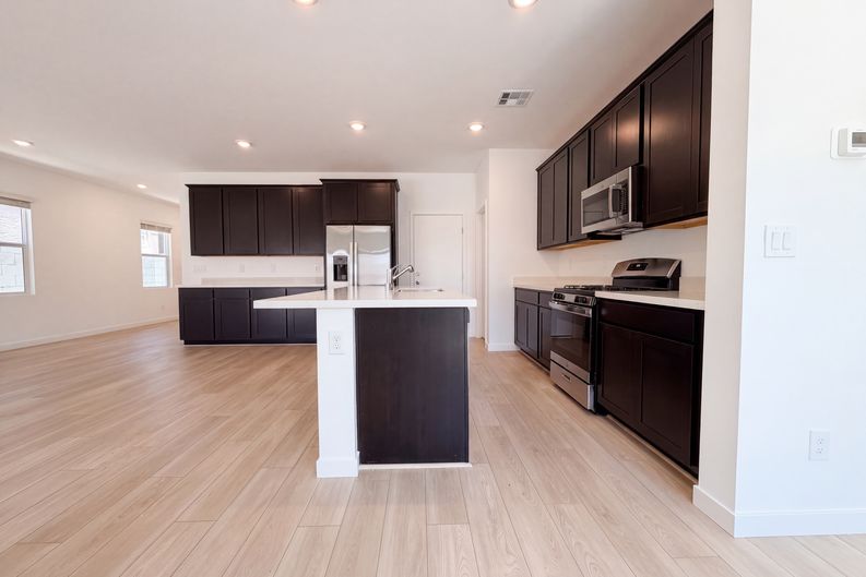 Photo 7 of 19 of 8373 W Rochelle Ave, Las Vegas, NV