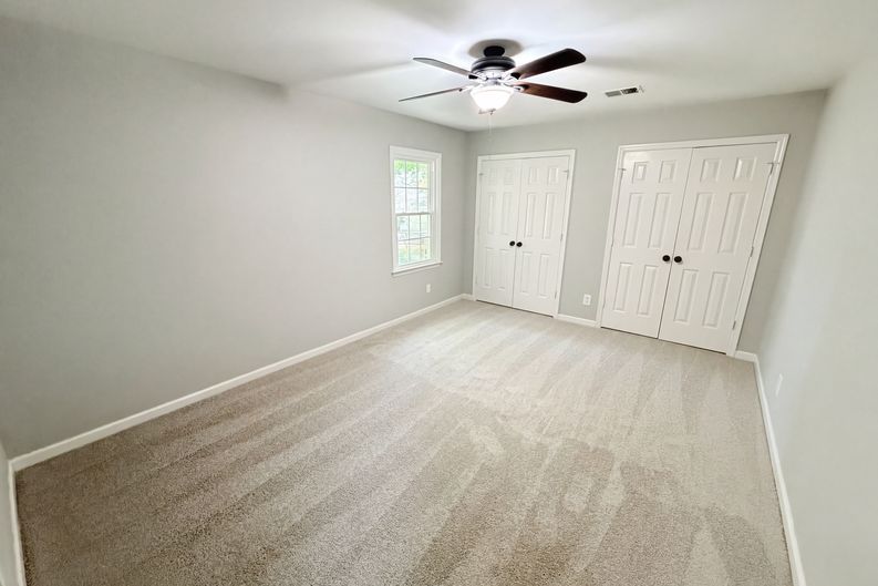 Photo 4 of 58 of 984 Forest Pond Ct, Marietta, GA