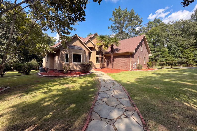 Photo 24 of 29 of 1516 Mullis Rd, Blythewood, SC