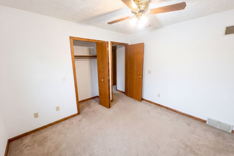 Photo 9 of 28 of 1100 Prescot Ave NW, Massillon, OH