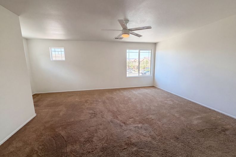 Photo 4 of 52 of 4036 White Opal St, Las Vegas, NV