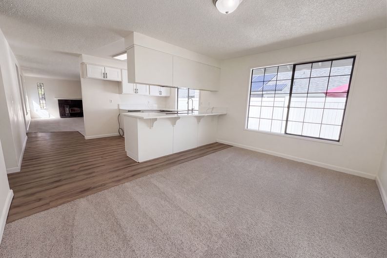 Photo 8 of 17 of 2515 NE Hyde St, Hillsboro, OR