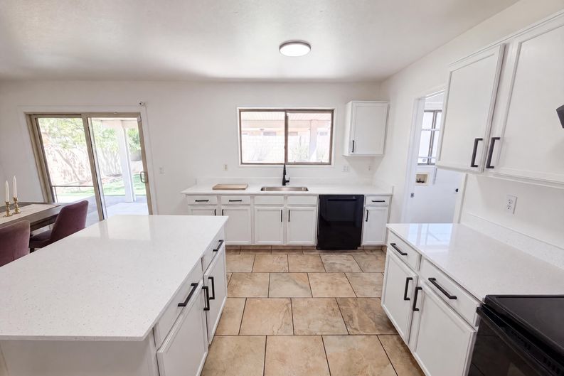 Photo 16 of 20 of 5596 W Cortaro Crossing Dr, Tucson, AZ