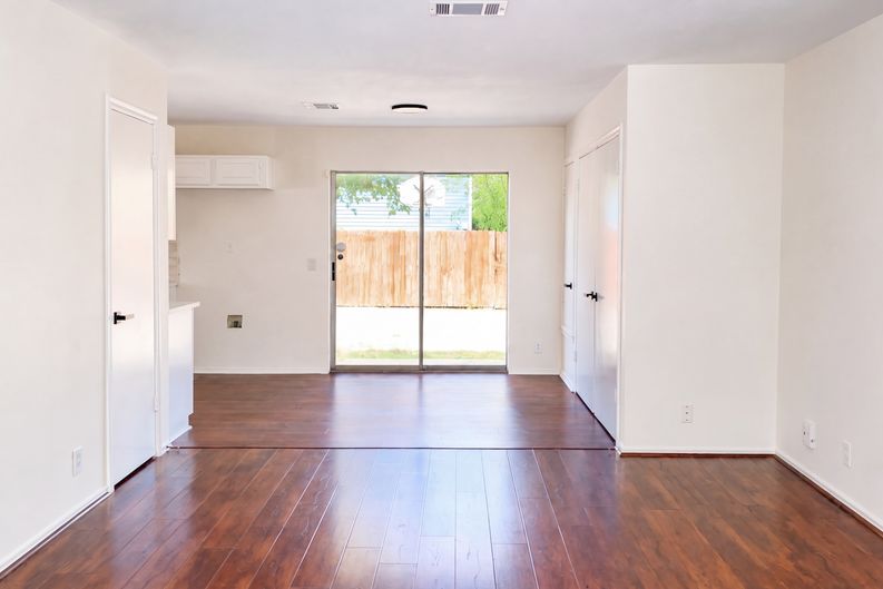 Photo 7 of 20 of 13800 Spring Heath Rd, Pflugerville, TX