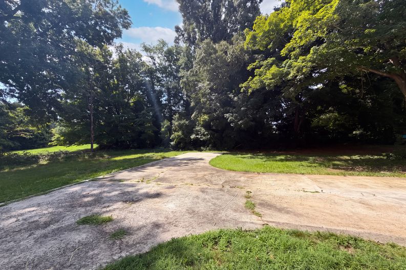 Photo 18 of 19 of 18 Rhyne Ave, Winston Salem, NC