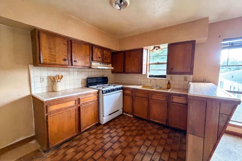Photo 21 of 26 of 714 Bolling Ln, Houston, TX