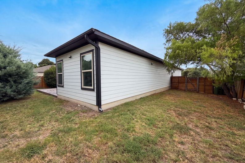 Photo 16 of 17 of 105 Syrah Ct, Leander, TX