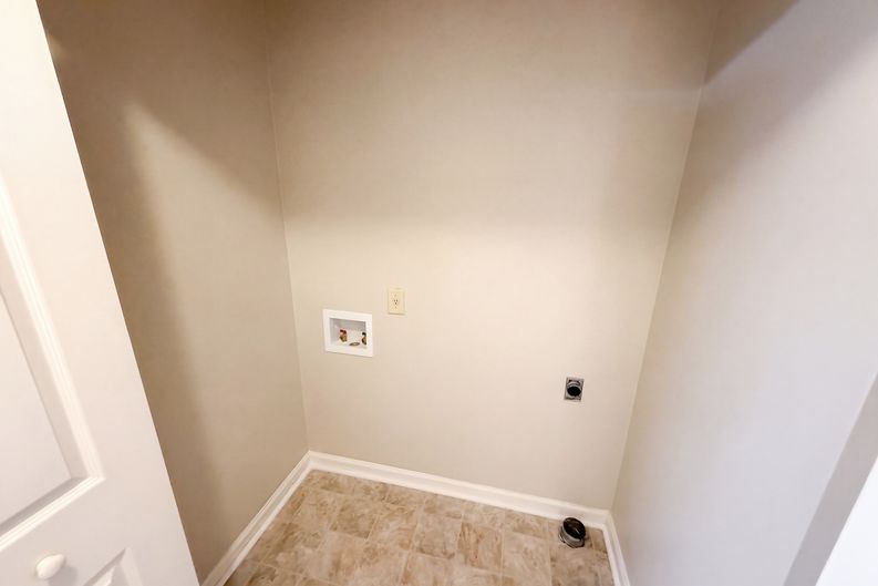 Photo 17 of 24 of 4628 Sapling Ct, Douglasville, GA