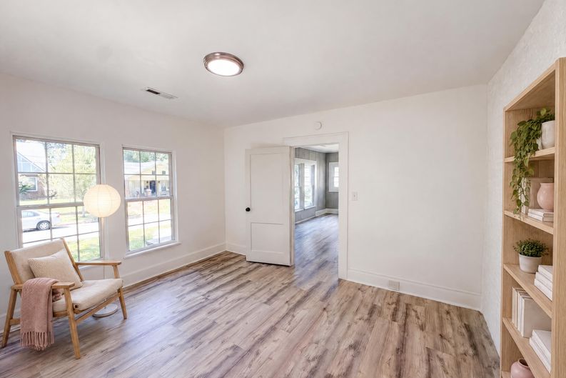 Photo 8 of 16 of 510 N Maple St, Durham, NC