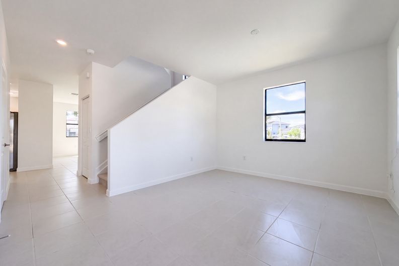 Photo 8 of 28 of 13020 SW 221st St, Miami, FL