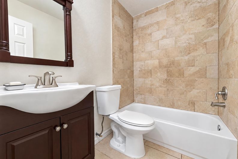 Photo 13 of 17 of 7606 Leon Ave, Temple Terrace, FL