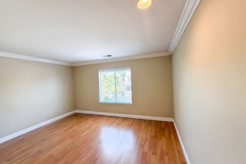 Photo 15 of 21 of 27801 Canyon Hills Way, Murrieta, CA