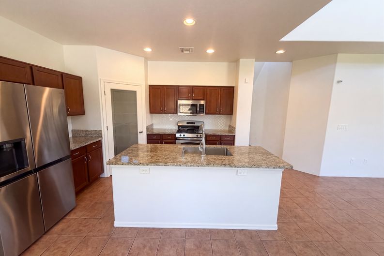 Photo 6 of 24 of 4849 S Albacete Ave, Tucson, AZ