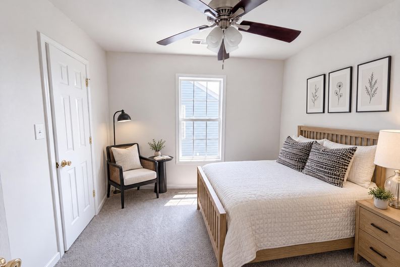 Photo 9 of 17 of 5714 Waverly Lynn Ln, Charlotte, NC